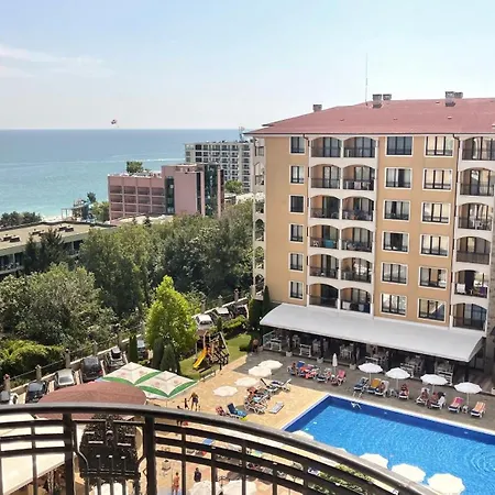 Apartman Spacious Seaview Apartments, 100m To The *