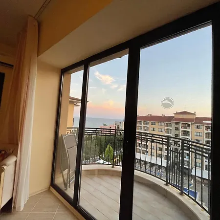 Spacious Seaview Apartments, 100m To The Apartment Golden Sands