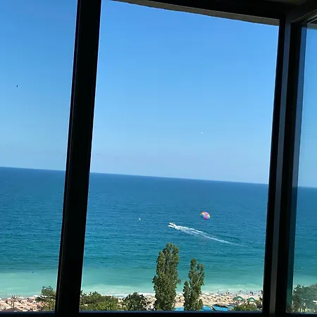 Spacious Seaview Apartments, 100m To The Apartment Golden Sands